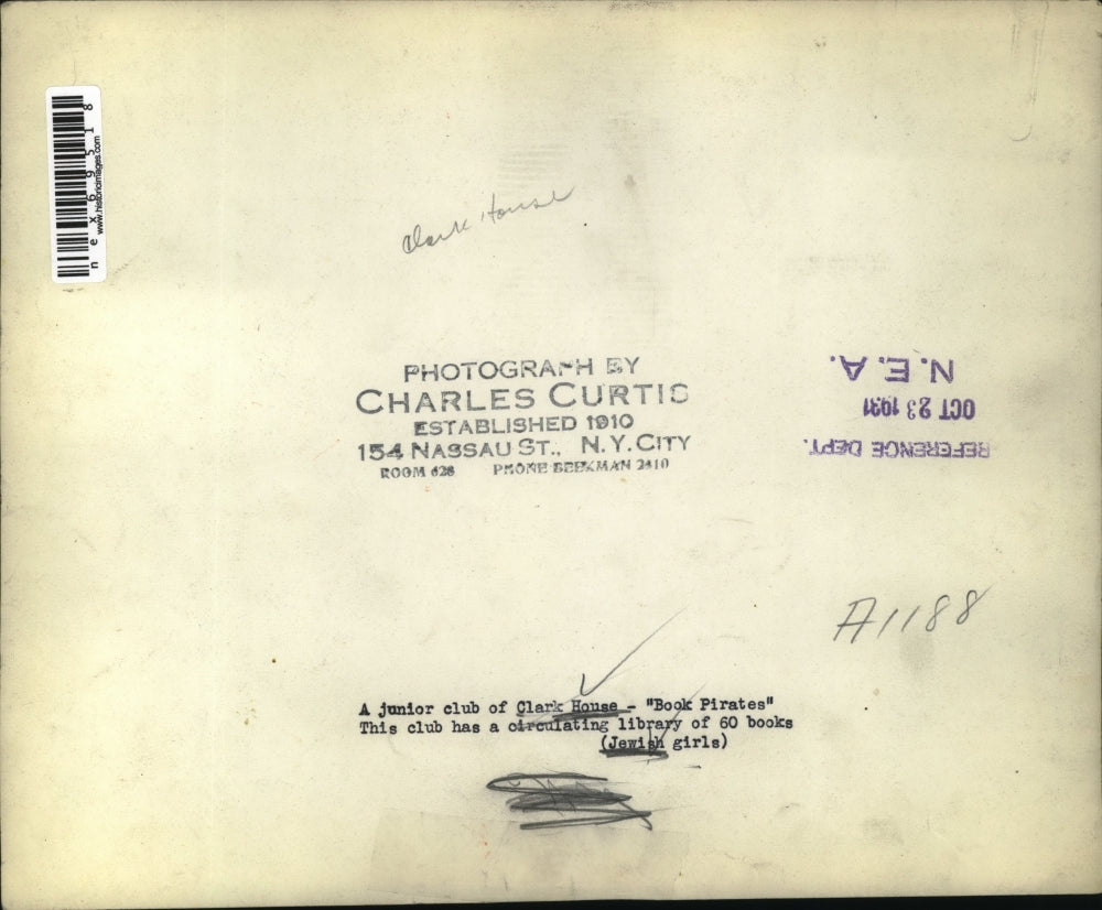 1931 Press Photo Junior club of Clark House & circulating library