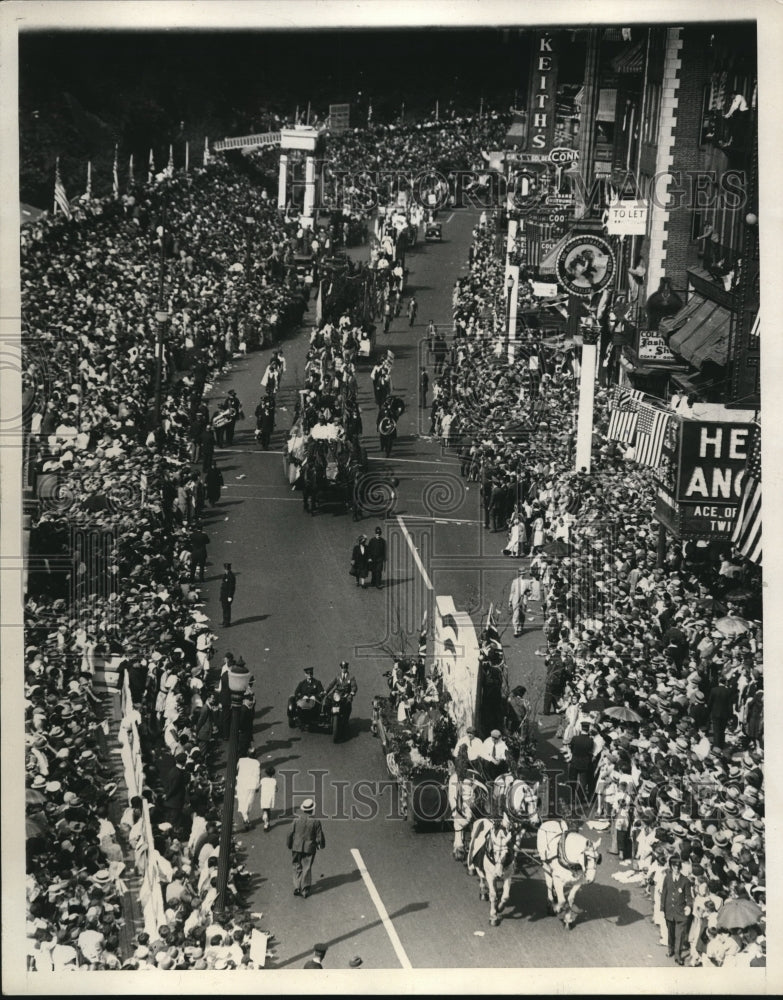 1930 Press Photo Boston parade celebrates 300th anniversary