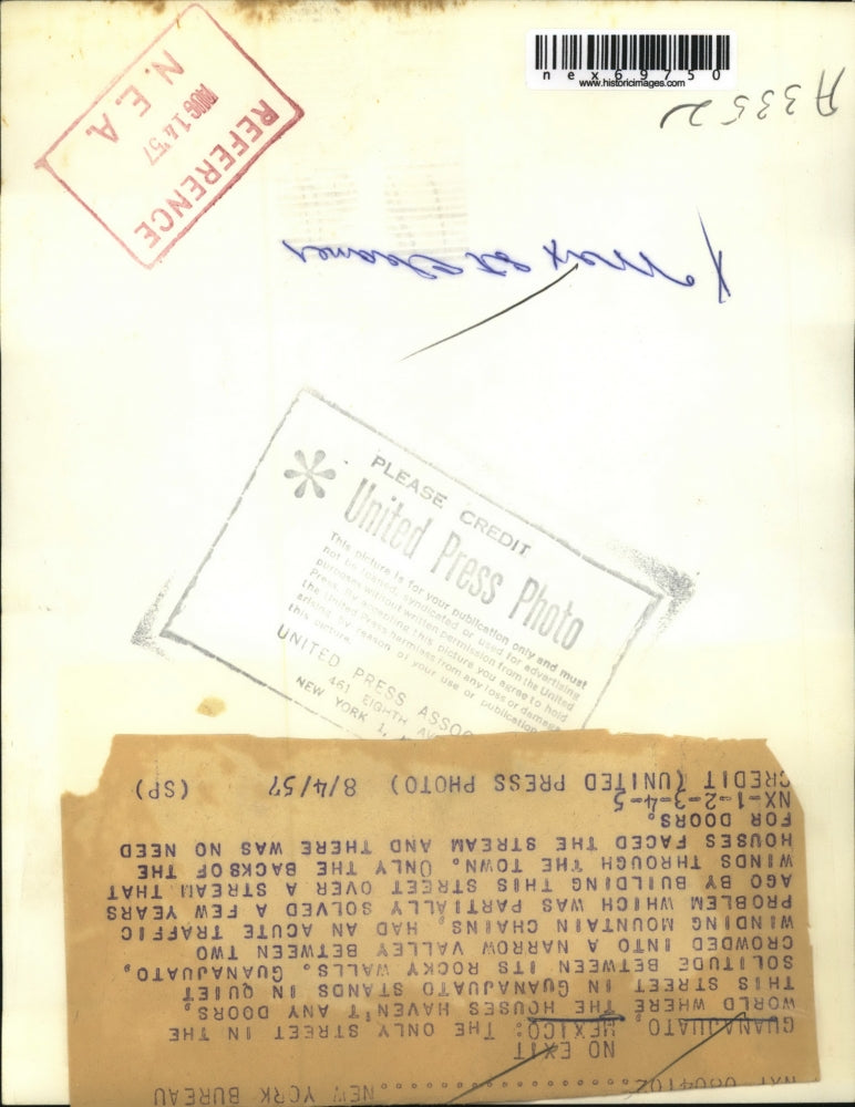 1957 Press Photo Guanajuato Mexico and a lone man on the street