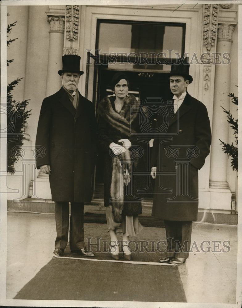 1932 Press Photo Chief Justice Charles Evans , Mrs Waddell at the White House