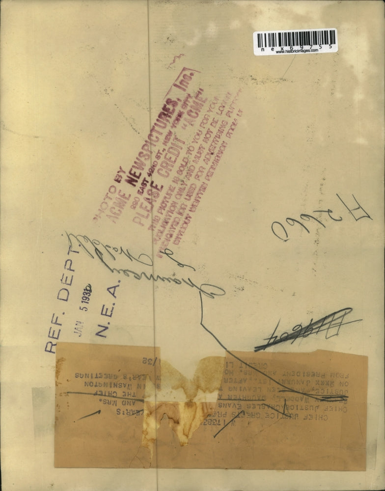 1932 Press Photo Chief Justice Charles Evans , Mrs Waddell at the White House