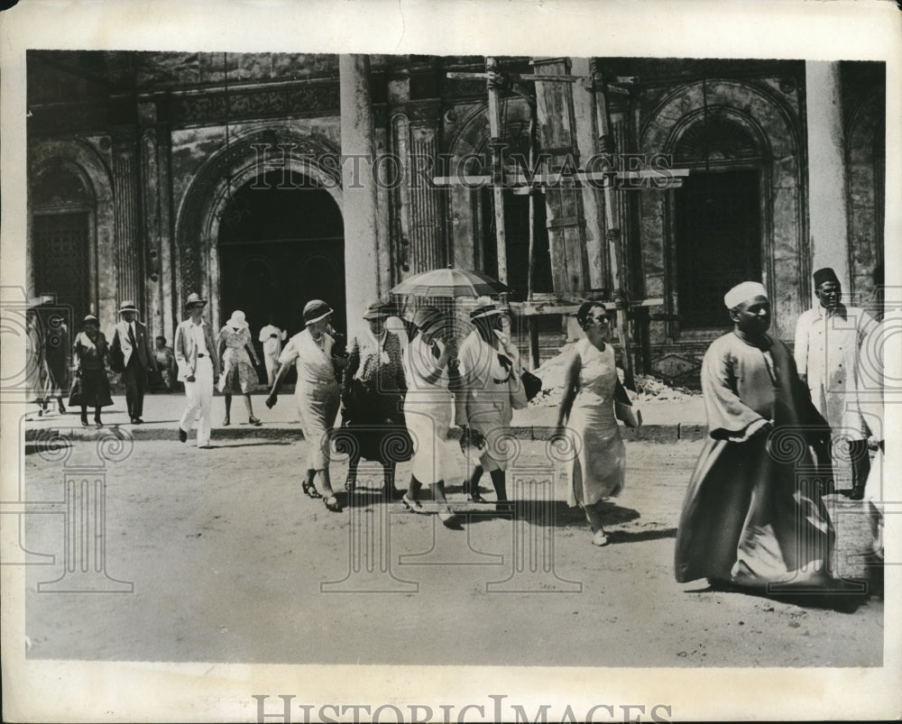1932 Press Photo Party of American tourists in Cairo, Egypt