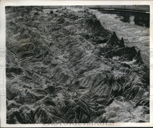 1948 Press Photo The rugged peaks of Guatemala City rise to 14,000 & 16,000 feet