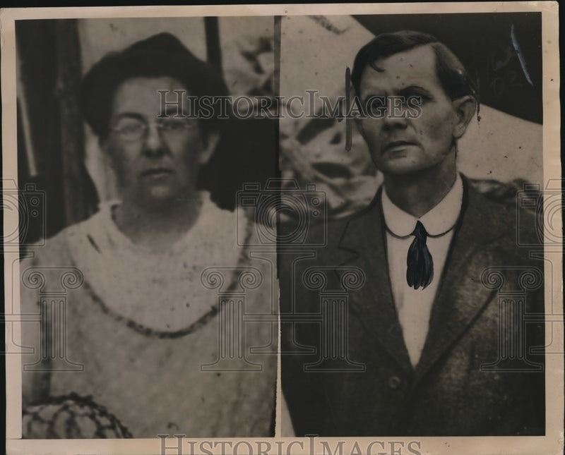 Load image into Gallery viewer, 1921 Press Photo Mrs Guy Kyle &amp; Rev Guy Kyle ex pastor &amp; now bandit
