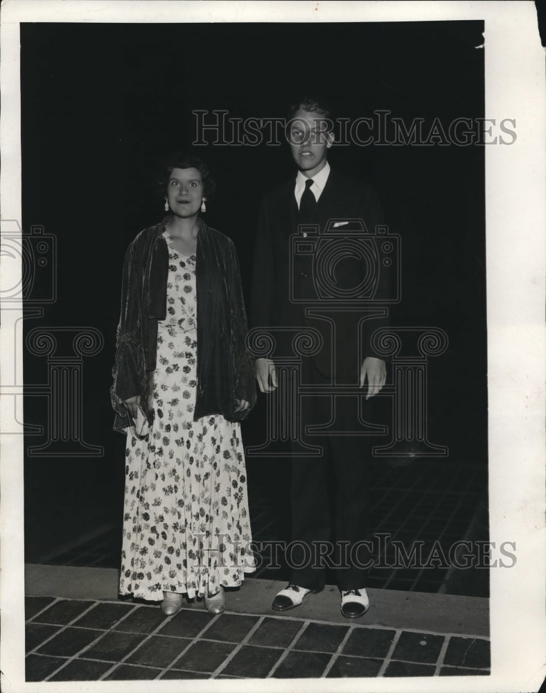 1932 Press Photo Ruth Grandin & Genas B Andrews