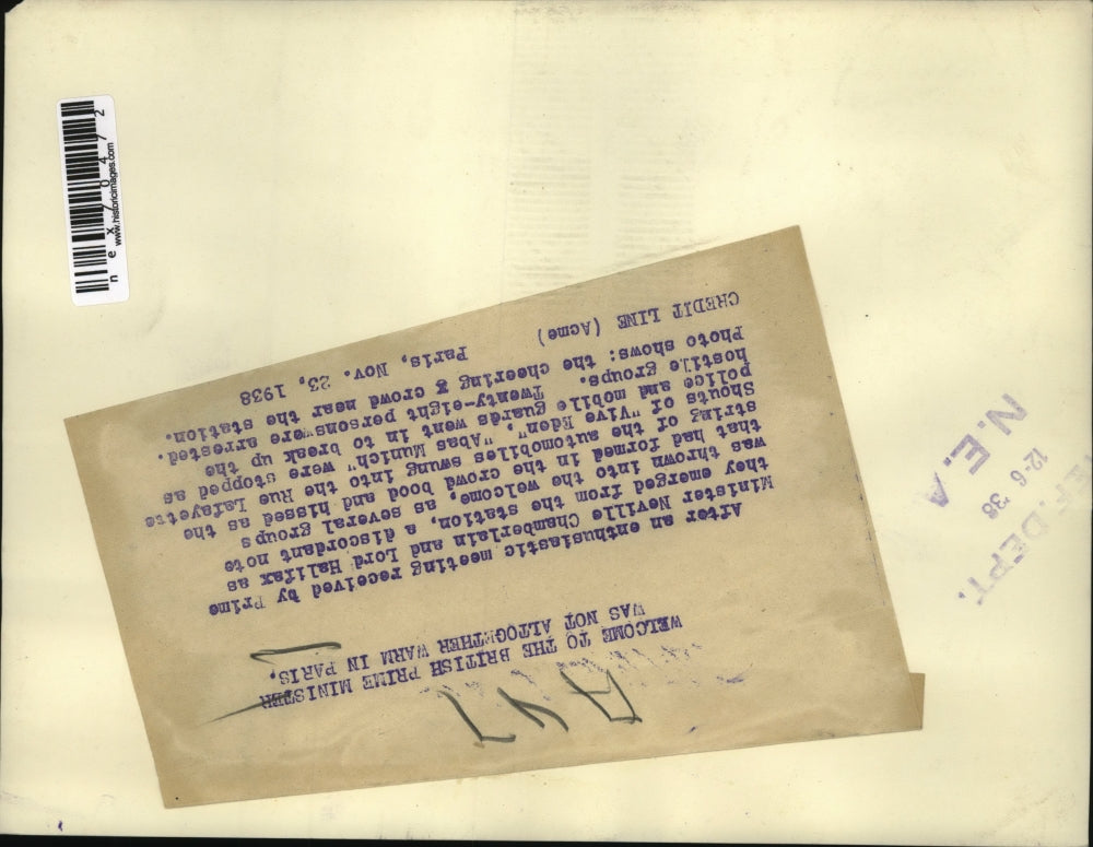 1938 Press Photo Crowds welcome M Neville Chamnerlain in Paris