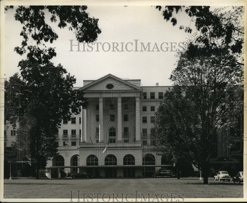 Load image into Gallery viewer, 1956 Press Photo The Greenbrier, White Sulphur Springs, W. VA.
