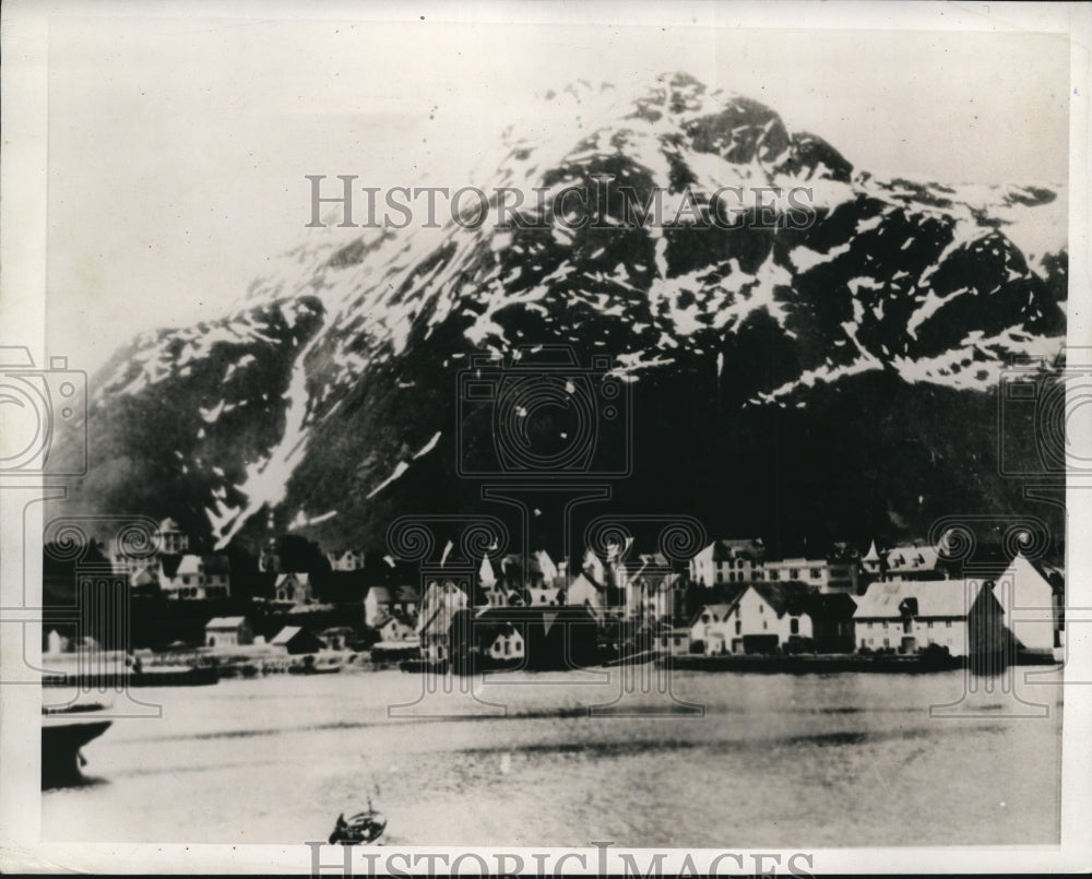 1940 Press Photo Andalsnes Norway small village on coast among mts