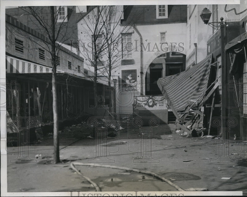 Load image into Gallery viewer, 1934 Press Photo Chicago World's fair grounds after the closing
