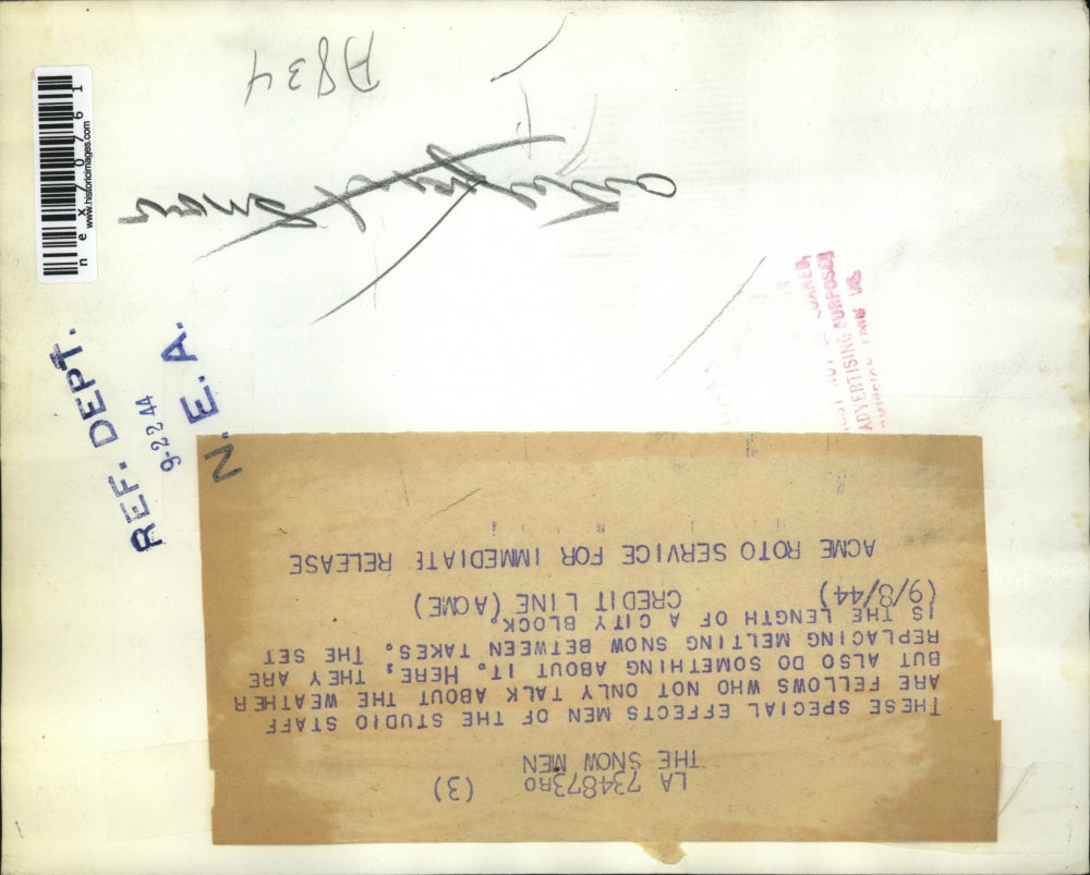 1944 Press Photo The replacement of the snow