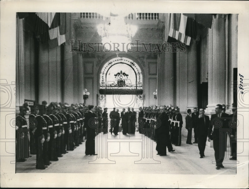 Load image into Gallery viewer, 1938 Press Photo Lima Peru Cadets at Military school
