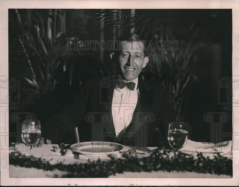Load image into Gallery viewer, 1922 Press Photo Will Hays given a banquet at Hotel Astor
