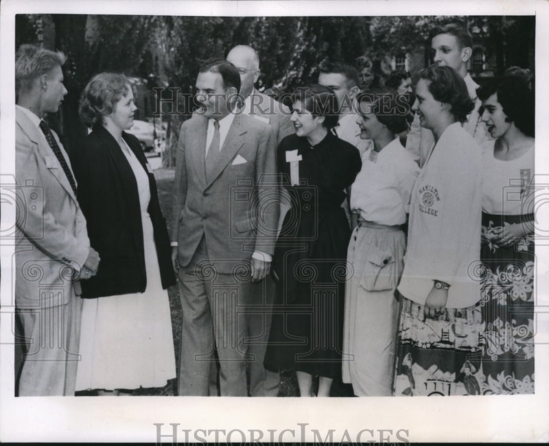 Load image into Gallery viewer, 1950 Press Photo Thomas Dewey With New York Republican State Committee School
