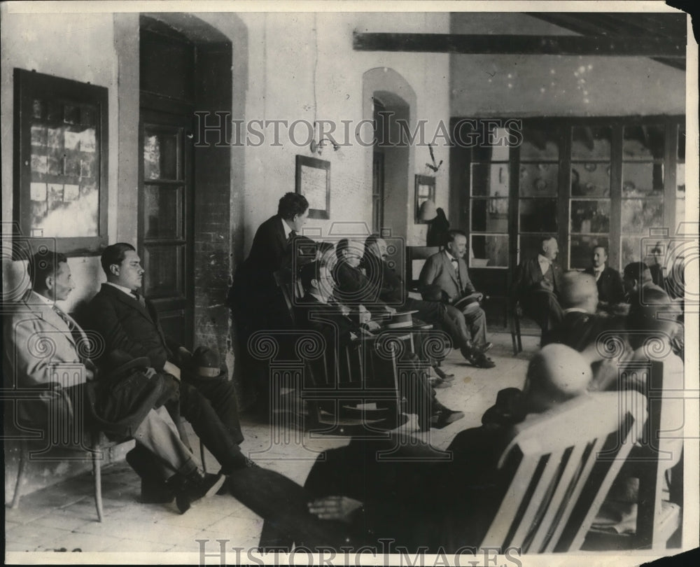 1923 Press Photo Mexican President Alvaro Obregen meeting with senators