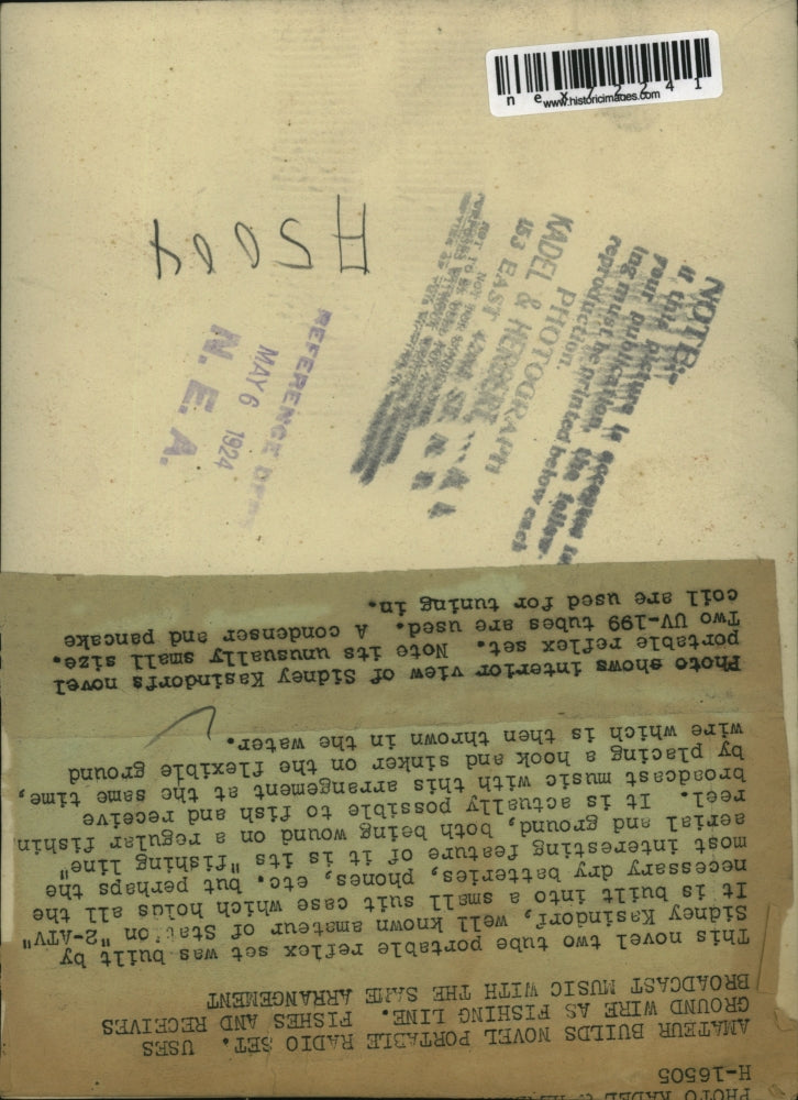 Load image into Gallery viewer, 1924 Press Photo Sidney Kasindorfa builds portable reflux radio

