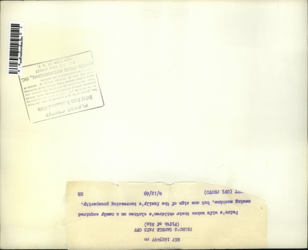 1969 Press Photo Pedro 's wife makes her children's clothes