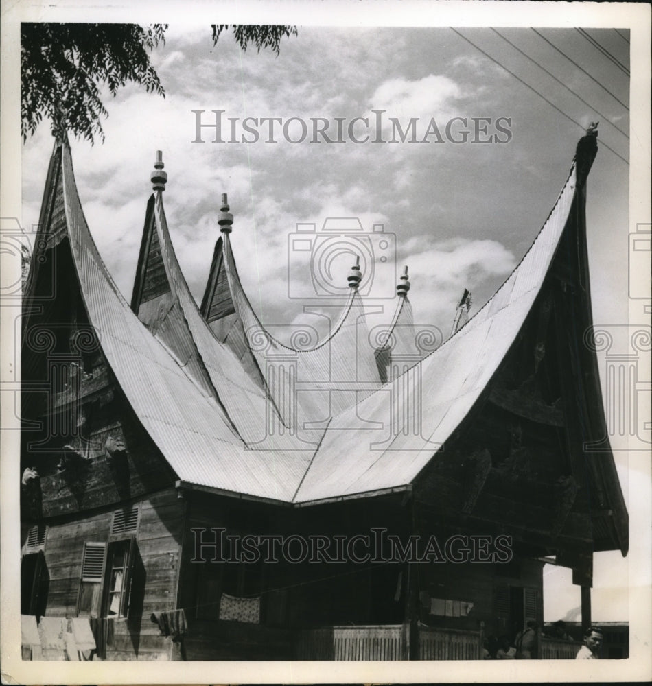 1955 Press Photo Padang-Pagnang Sumatra Indonesian houses