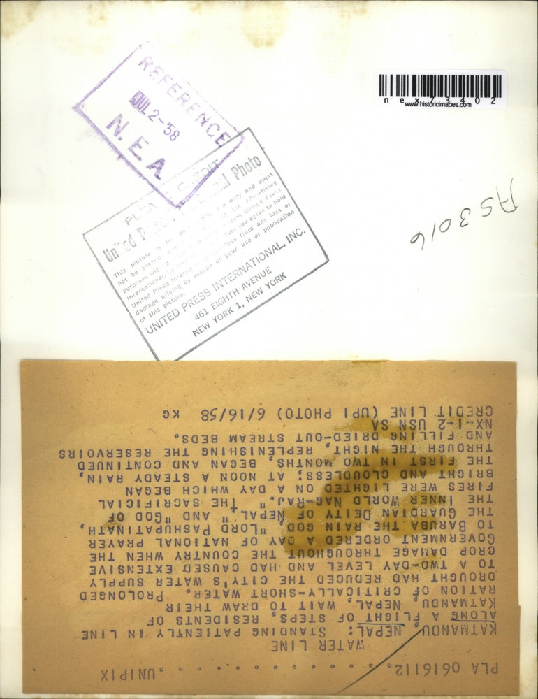 1958 Press Photo Katmandu Nepal, residents await water rationing, drought