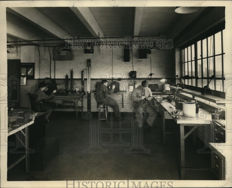 Load image into Gallery viewer, 1931 Press Photo Natl Air Transport instument lab for repairs
