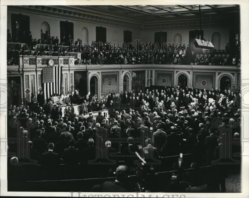 Load image into Gallery viewer, 1935 Press Photo Rev James Montgomery as Congress convenes in Wash DC
