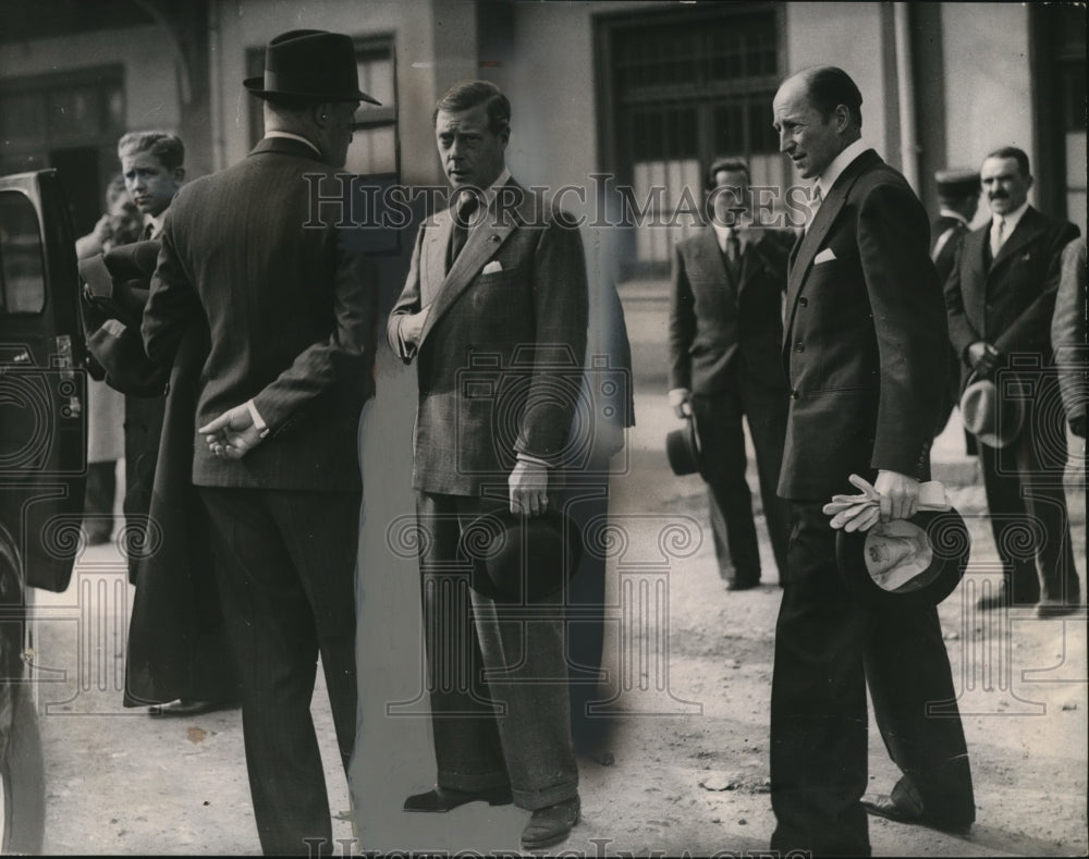 1937 Press Photo Duke of Windsor to Chateau de Cando Tours France