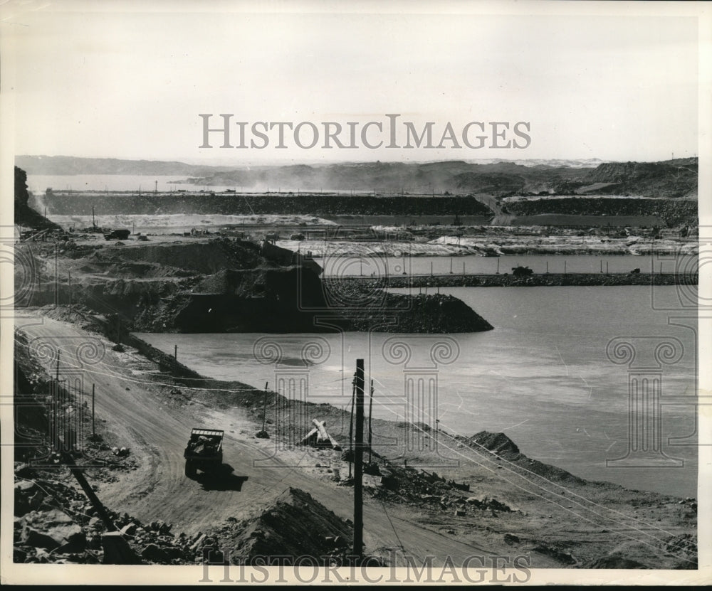 1965 Press Photo Aswan High Dam U.A.R. on Nile River with canal