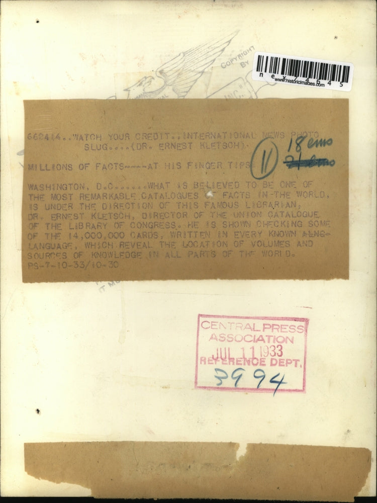 1933 Press Photo Dr. Ernest Kletsch, director of the Union Catalouge of Library