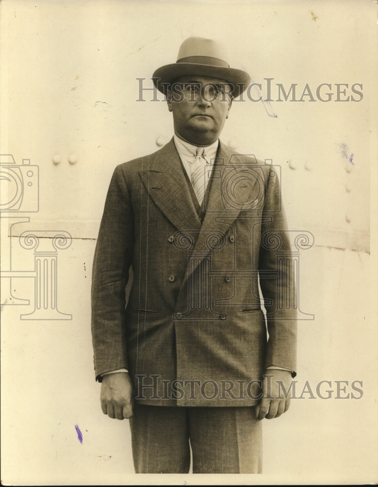 1927 Press Photo Samuel Knox, head of Battle Levick Co. arriving on Aquitamia