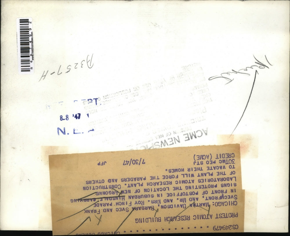 1947 Press Photo Chicago MArtha Davidson, Barb Svec, Frank Svec at protest