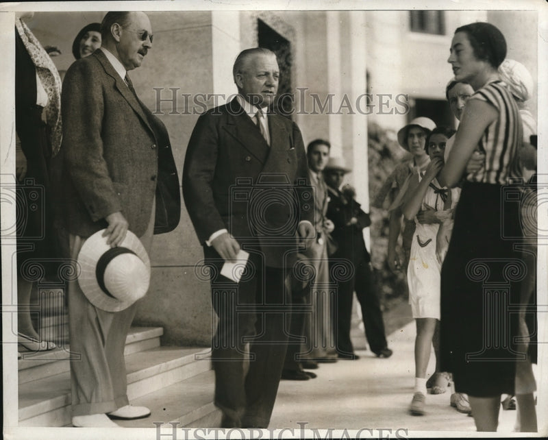 Load image into Gallery viewer, 1932 Press Photo Duke of Manchester on honeymoon at Havana Cuba
