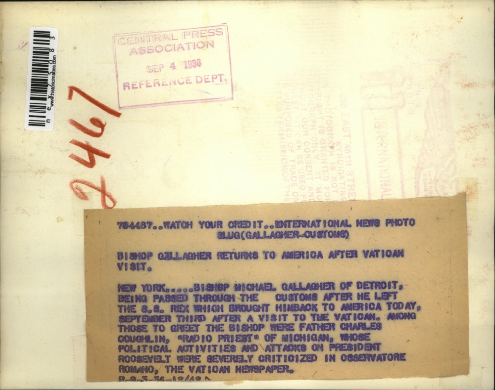 1936 Press Photo NYC Bishop Michael Gallagher of Detroit at customs