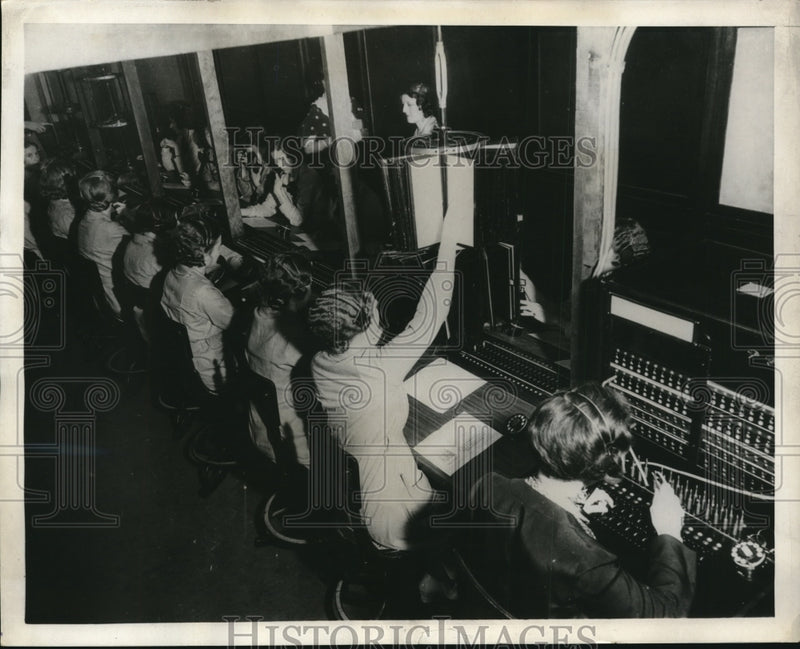Load image into Gallery viewer, 1932 Press Photo Olympic Games Switchboard Employees In Los Angeles
