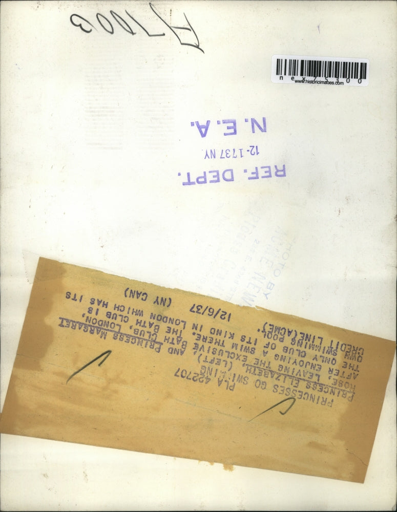 1937 Press Photo Princesses Elizabeth & Margaret Rose Leave Exclusive Bath Club