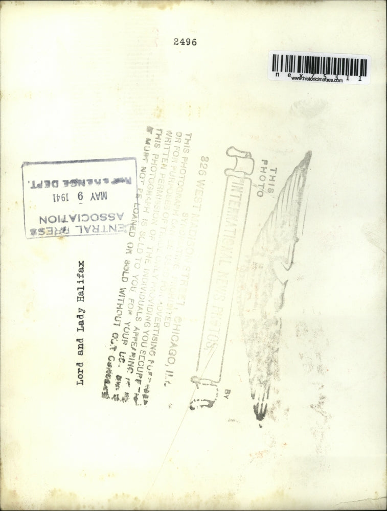 1941 Press Photo Lord and Lady Halifax of England debark a plane