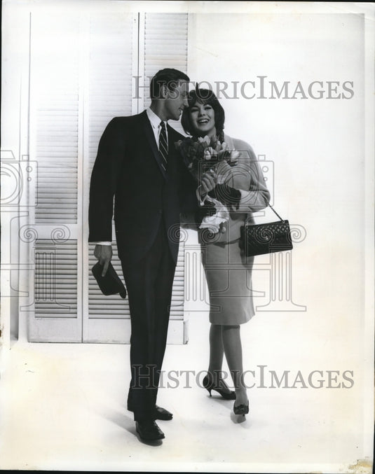 1962 Press Photo Lightweight suit fo rmen for Summer wear