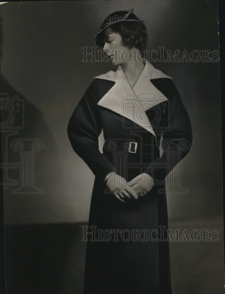 1933 Press Photo Spring belted coat for the tailored woman