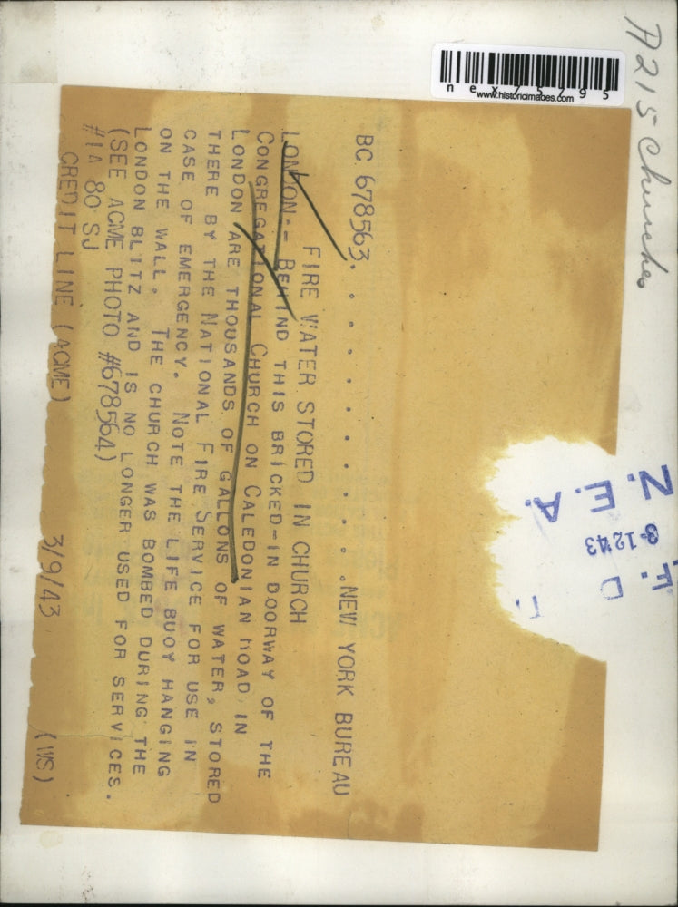 1943 Press Photo Congregation Church on Caledonian Doorway in London - nex75795