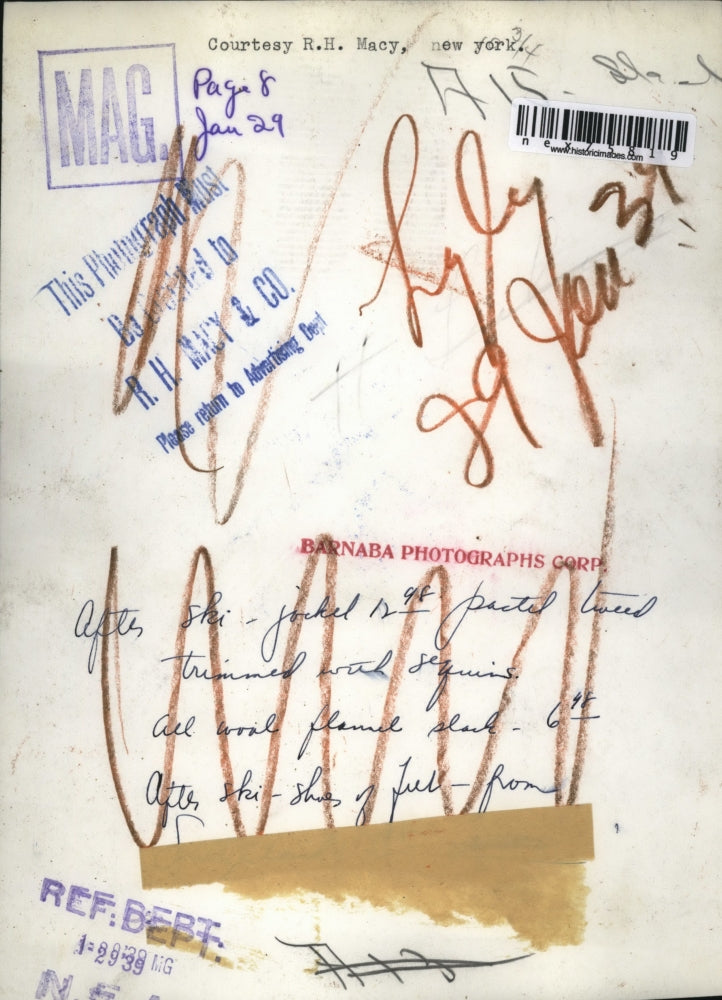 1939 Press Photo RH Macy after ski jackets & slacks outfit