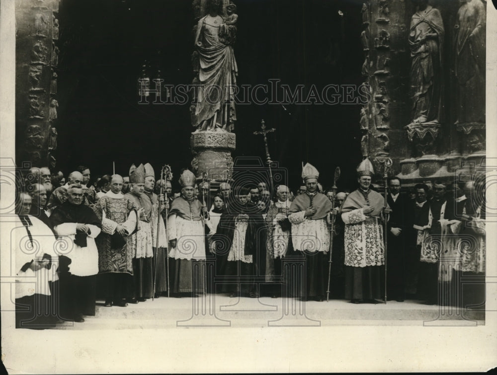 1929 Press Photo Cardinal Lucon Archbishop of Rhoims celebrates mass - nex76060
