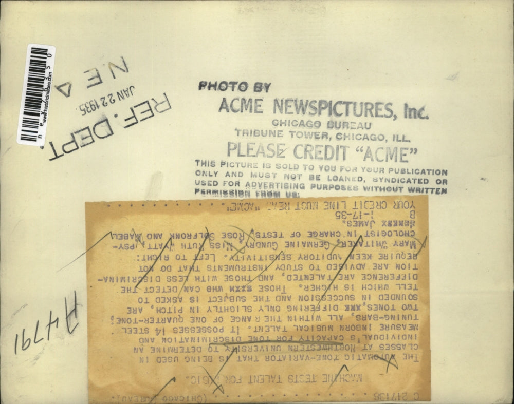 1935 Press Photo Northwestern Univ in Ill Mary Whittaker, Germaine Gundry