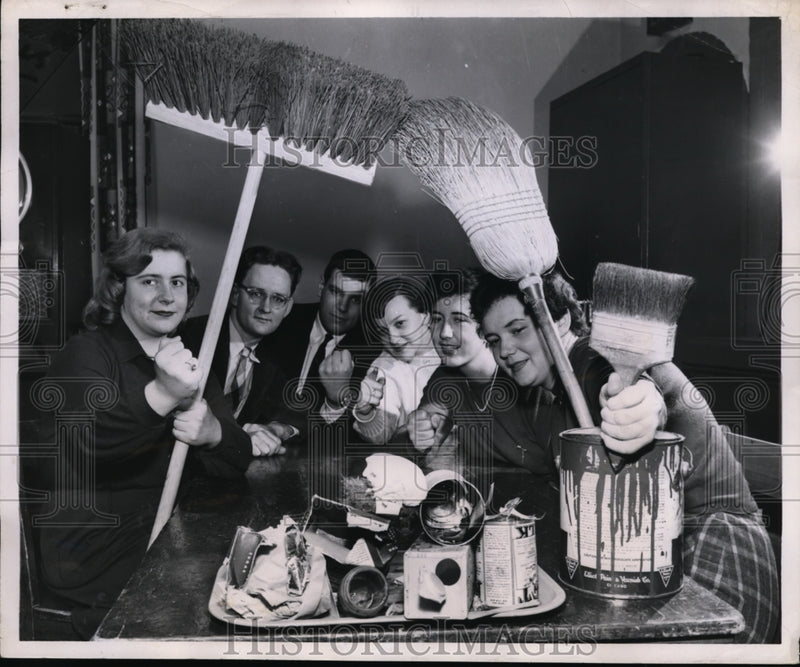 Load image into Gallery viewer, 1954 Press Photo Evanston Ill NW Univ Barb Smith, Bob Armstrong,John Thompson
