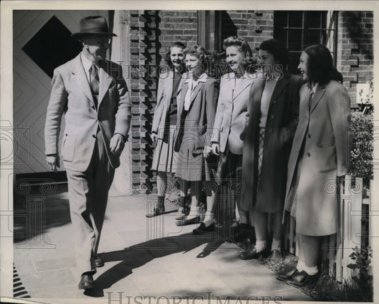 1943 Press Photo Evanston Ill Northwestern UnivWallace Rusness, Sue Pierce