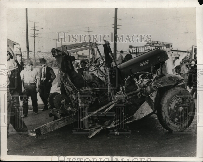 Load image into Gallery viewer, 1931 Press Photo Truck &amp; streetcar crash injured E Gibson in LA Calif
