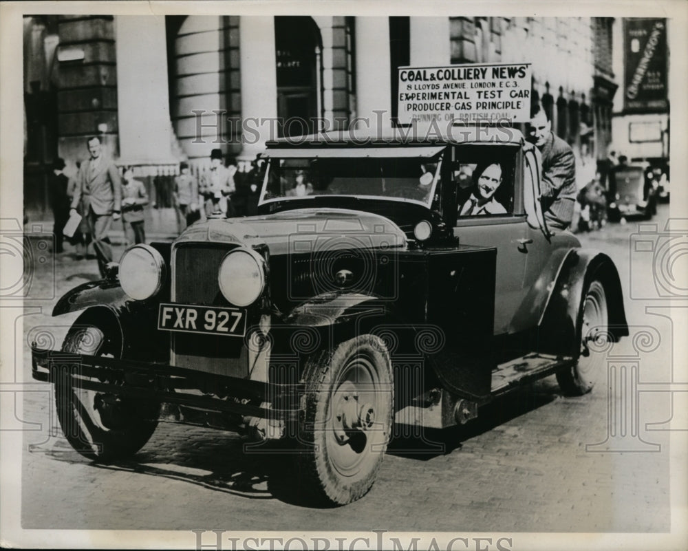 1939 Press Photo London auto that runs on coal tested in England