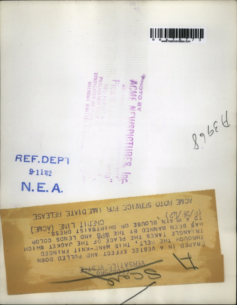 1942 Press Photo Hand Knit Fringed Triangle Vestee Replaces Jacket World War II