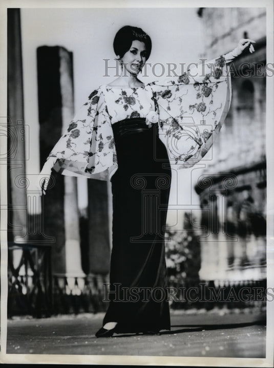 1962 Press Photo Tapered Skirt & Flowering Lane Organza Design of Tita Rossi