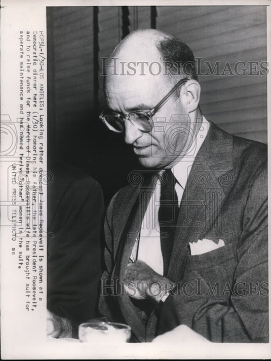 1954 Press Photo LA Calif James Roosevelt at a Democratic dinner