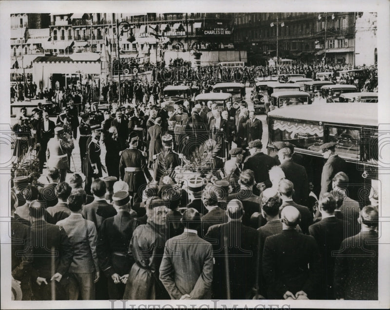 Load image into Gallery viewer, 1934 Press Photo French funeral of slain Yugoslav King as Queen Marie leads
