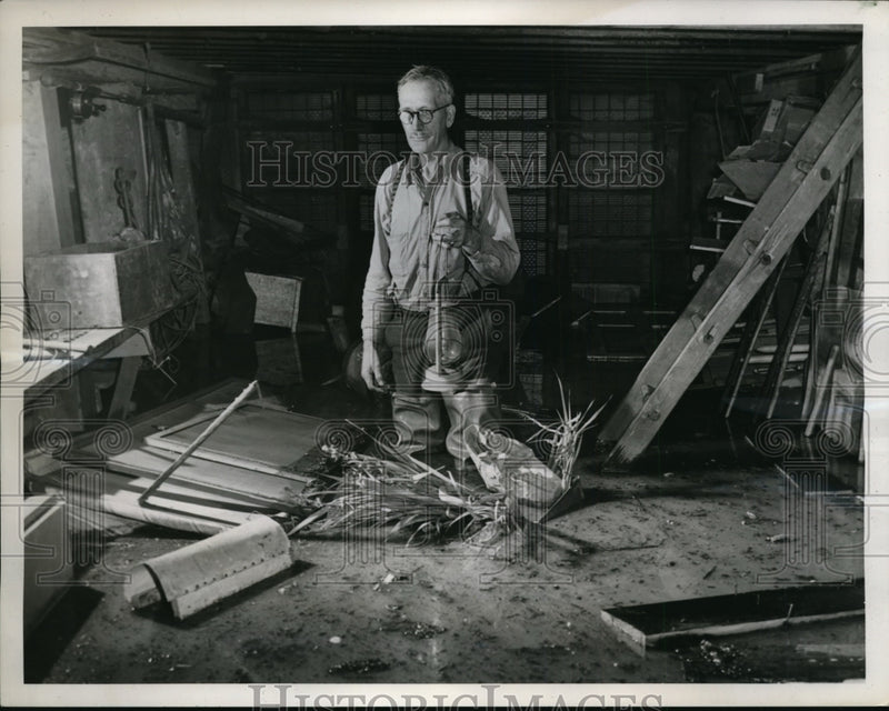 Load image into Gallery viewer, 1945 Press Photo Basement Flooded Knee Deep Water Edward Foster's Home Seattle
