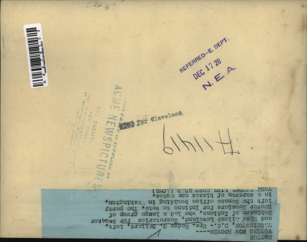 1928 Press Photo Wash DC Mrs Madhe Callard, Ailene Loveland at Senate offices